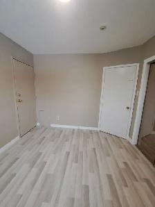 Perfect for Students or Families! 2‑Bed Main Floor – Allendale - Photo 2