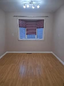 Perfect for Students or Families! 2‑Bed Main Floor – Allendale - Photo 7