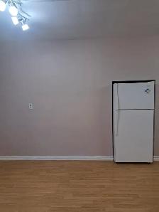 Perfect for Students or Families! 2‑Bed Main Floor – Allendale - Photo 8