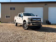 2021 Ford F-250 XLT 6.2L - Photo 2