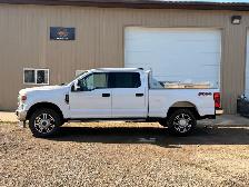 2021 Ford F-250 XLT 6.2L - Photo 3