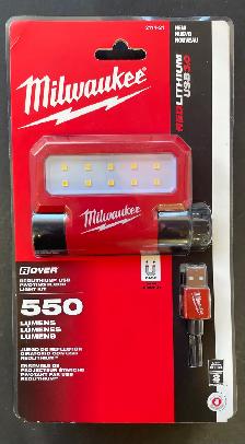NEW MILWAUKEE 2114-21 550 LUMENS LIGHT