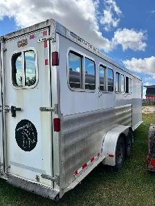 Featherlite 4 horse trailer - Photo 2
