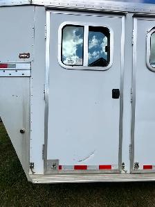 Featherlite 4 horse trailer - Photo 7