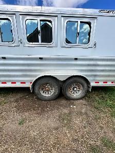 Featherlite 4 horse trailer - Photo 9