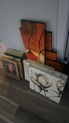toiles , décos .
