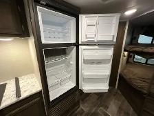 2018 KEYSTONE BULLET 272BHS, BUNKS, REAR BATHROOM, SECOND ACCESS - Photo 23