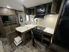 2018 KEYSTONE BULLET 272BHS, BUNKS, REAR BATHROOM, SECOND ACCESS - Photo 24