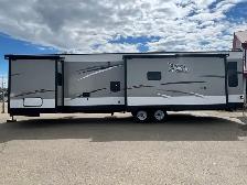 2018 Jayco Bungalow 40RLTS, SPACIOUS, COUPLES UNIT - Photo 6