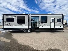 2018 Jayco Bungalow 40RLTS, SPACIOUS, COUPLES UNIT - Photo 10