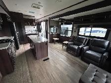 2018 Jayco Bungalow 40RLTS, SPACIOUS, COUPLES UNIT - Photo 21