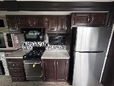 2018 Jayco Bungalow 40RLTS, SPACIOUS, COUPLES UNIT - Photo 25