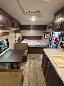 2019 Forest River Wolf Pup 16Ft W/bunks & pack n’ play door! - Photo 4