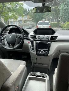2015 Honda odyssey - Photo 2