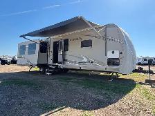 2018 Jayco Eagle 338 RETS - perfect couples lake unit!