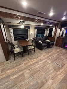 2018 Jayco Eagle 338 RETS - perfect couples lake unit! - Photo 5