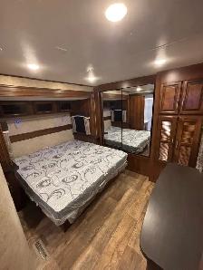 2018 Jayco Eagle 338 RETS - perfect couples lake unit! - Photo 8