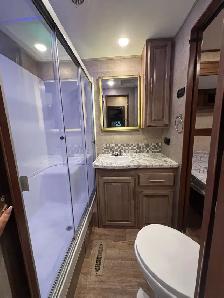 2018 Jayco Eagle 338 RETS - perfect couples lake unit! - Photo 10