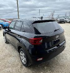 2021 Hyundai Venue Essential - Photo 5