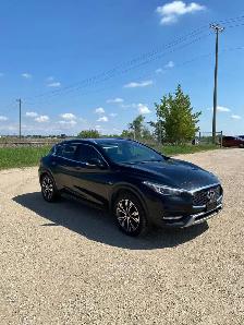 2017 Infiniti QX30 - Photo 2