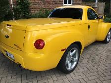 2003 CHEVROLET SSR - Photo 2