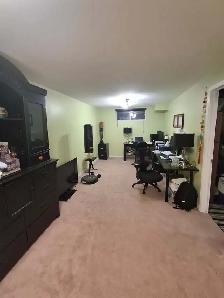 Beautiful mint-condition 3 bedroom townhouse near Blair LRT for - Photo 25