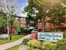Condo available Oct 1st