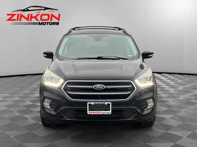 2017 Ford Escape | 4WD | 2.0L | CLEAN CARFAX | PANO ROOF | PUSH