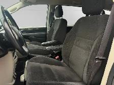 2017 Dodge Grand Caravan | BACK-UP CAM | BIG SCREEN | POWER SEAT - Photo 10