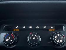 2018 Volkswagen Tiguan | BACK-UP CAM | HTD SEATS | APPLE/ANDROID - Photo 19