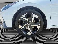 2022 Hyundai Elantra | CLEAN CARFAX | ONE-OWNER | LEATHER | NAVI - Photo 9