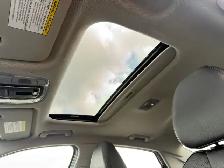 2022 Hyundai Elantra | CLEAN CARFAX | ONE-OWNER | LEATHER | NAVI - Photo 24