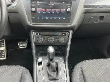 2021 Volkswagen Tiguan | 4MOTION | CLEAN CARFAX | CAR-PLAY | LEA - Photo 17