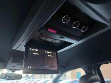 2015 Chrysler Town & Country | CLEAN CARFAX | NAVI | BACK-UP CAM