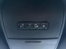 2015 Chrysler Town & Country | CLEAN CARFAX | NAVI | BACK-UP CAM - Photo 7