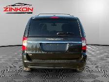 2015 Chrysler Town & Country | CLEAN CARFAX | NAVI | BACK-UP CAM - Photo 13