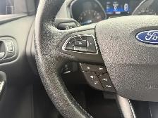 2018 Ford Focus | CLEAN CARFAX | 2.0L | 4WD | BIG SCREEN | SUNRO - Photo 4