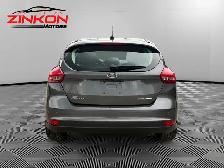 2018 Ford Focus | CLEAN CARFAX | 2.0L | 4WD | BIG SCREEN | SUNRO - Photo 14
