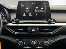 2020 Kia Forte | ONE-OWNER | BACK-UP CAM | CAR-PLAY | HTD SEATS - Photo 18