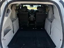 2017 Dodge Grand Caravan | CLEAN CARFAX | BIG SCREEN | ALL POWER - Photo 18