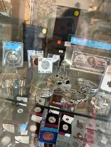 NEW STOCK RECORDS , COINS, VIDEO GAMES, VINTAGE TOYS AND M - Photo 2