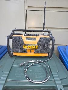 Dewalt Corded Radio 9.6V & 18V 1Hr NiCd Battery Charger