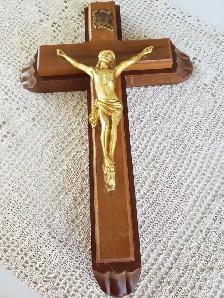 CRUCIFIX ANCIEN EN BOIS AVIS AUX COLLECTIONNEURS