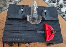 Router and Table - Photo 3