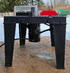 Router and Table - Photo 6