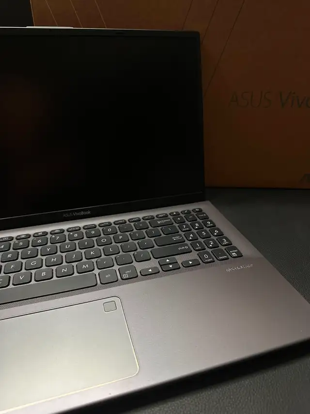 Selling Asus Vivobook 15 Inch Latpop