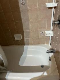 Room for rent in 2-bedroom condo - Photo 6