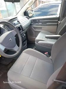 2010 Dodge Grand Caravan SE  Fully Certified Loaded  $3,800