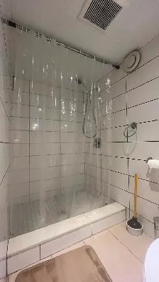 2B/2b renovated basement Apt downtown Toronto all included - Photo 8