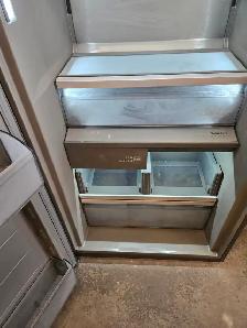 Frigidaire Professional Standing freezer. Perfect, warranty - Photo 5